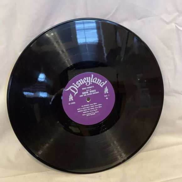Walt Disney's Story And Songs From Snow White And The Seven Dwarfs (Vinyl, 1969) - Picture 11 of 12